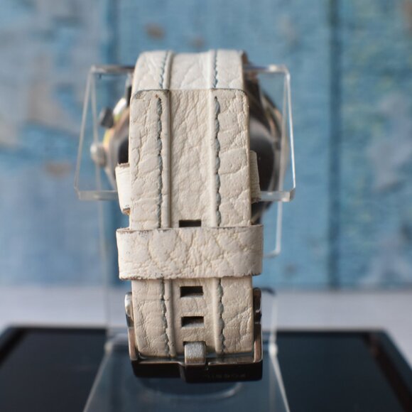Preowned Fossil Women’s Watch | White Leather Strap | Classic Analog Timepiece main image 10